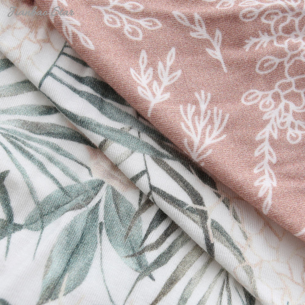 Kleidung f&uuml;r Neugeborene