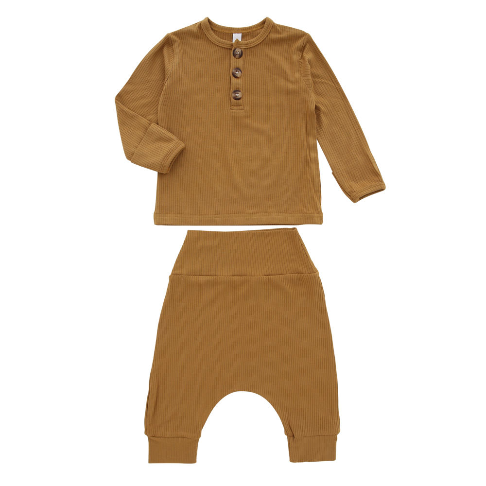 conjunto de roupas de beb&ecirc;