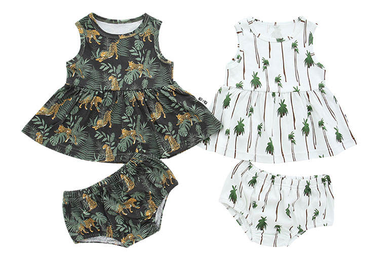 Kleidung f&uuml;r Neugeborene