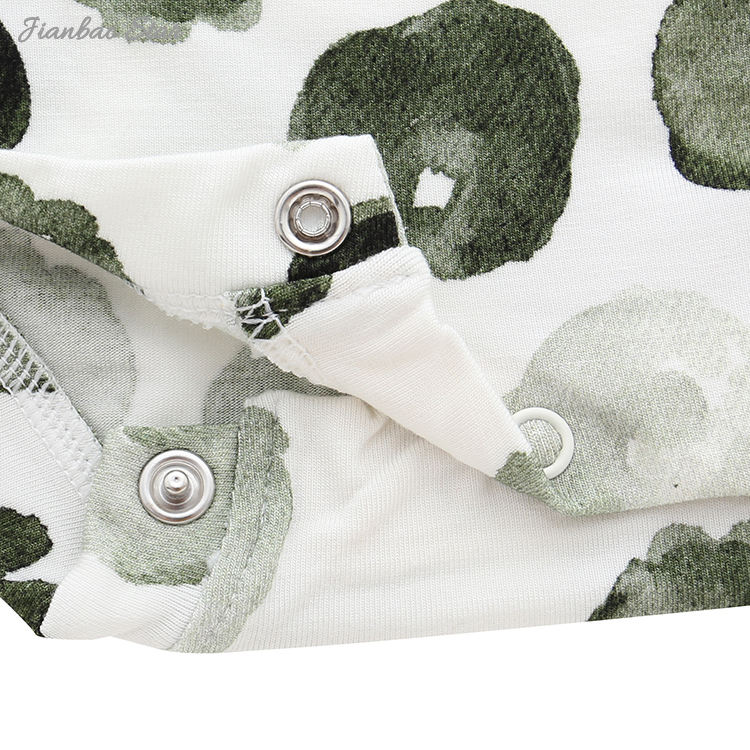 moderne Babykleidung