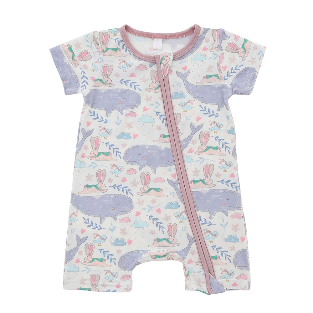 bezaubernde Babykleidung