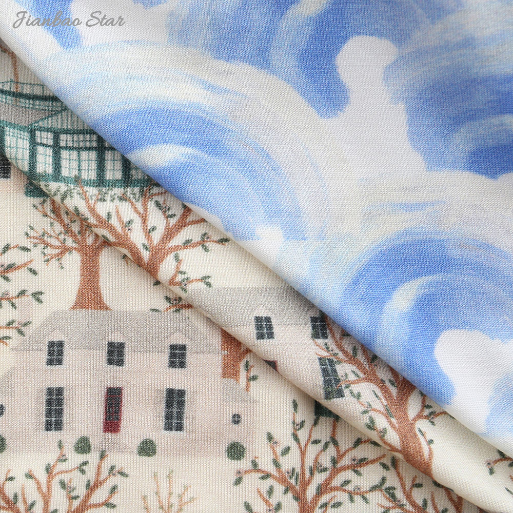 Neugeborene Babykleidung