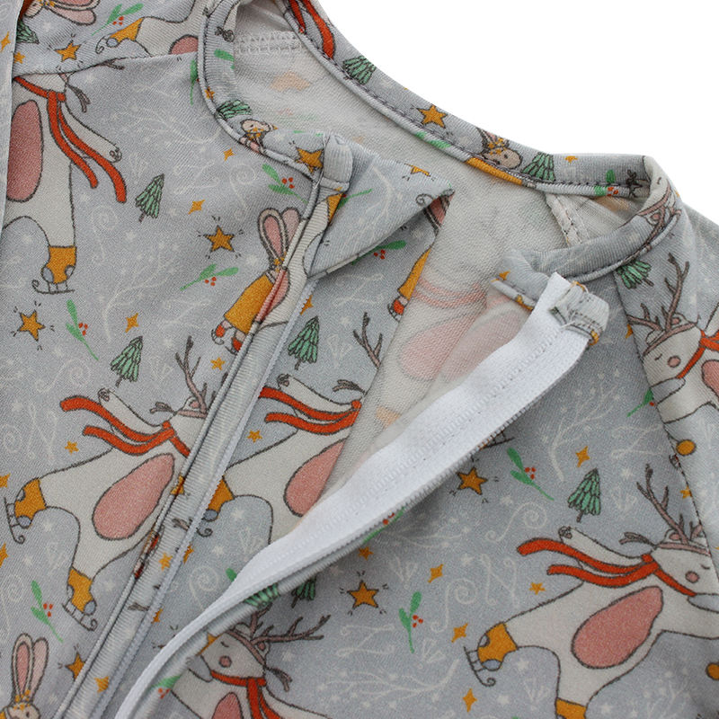 Neugeborene Babykleidung