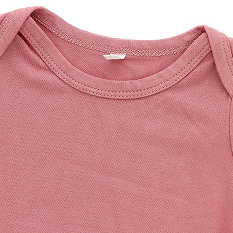 hochwertige Babykleidung