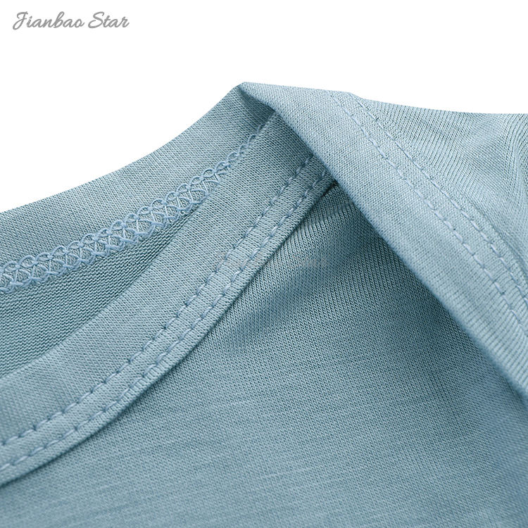 moderne Babykleidung