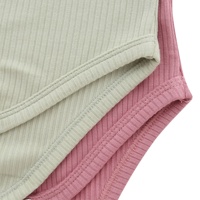 moderne Babykleidung