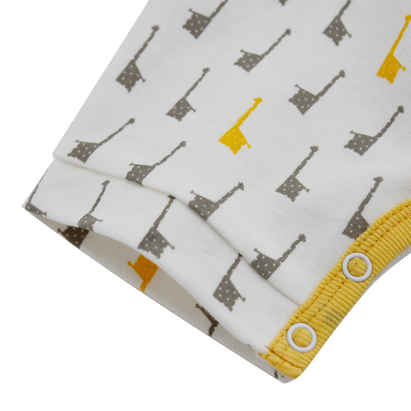 Kleidung f&uuml;r Neugeborene