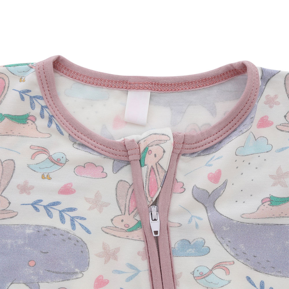 hochwertige Babykleidung